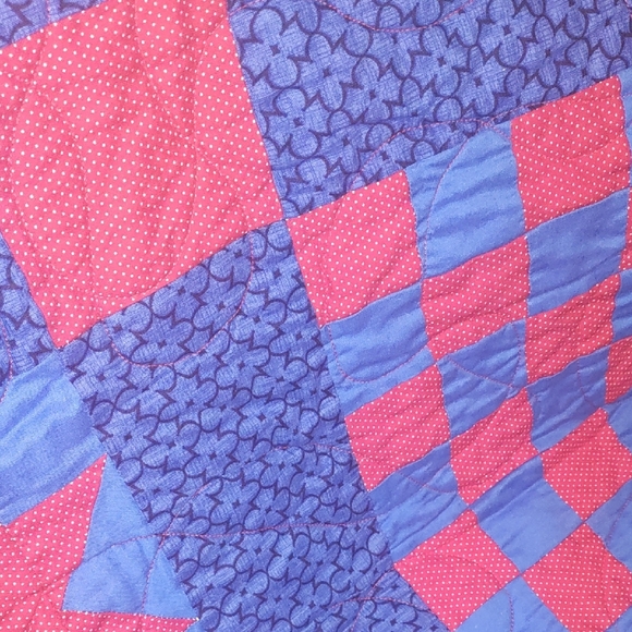 Vibrant Star Pattern Baby Quilt in Red and Blue - Picture 3 of 4